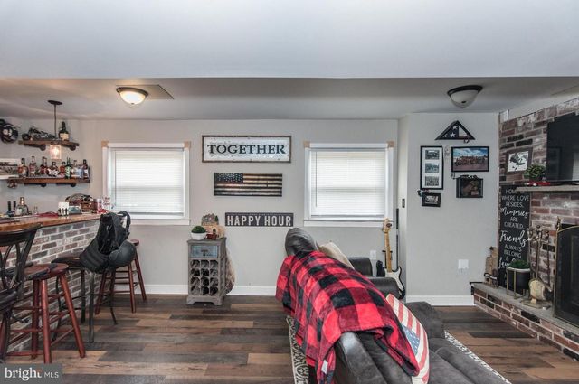 3278 OAK RD, Huntingdon Valley, PA 19006