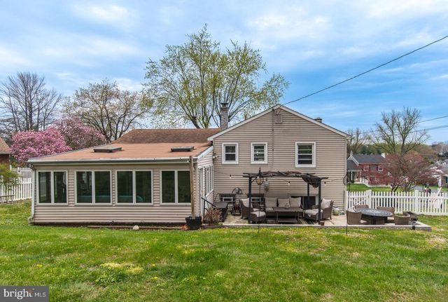 3278 OAK RD, Huntingdon Valley, PA 19006