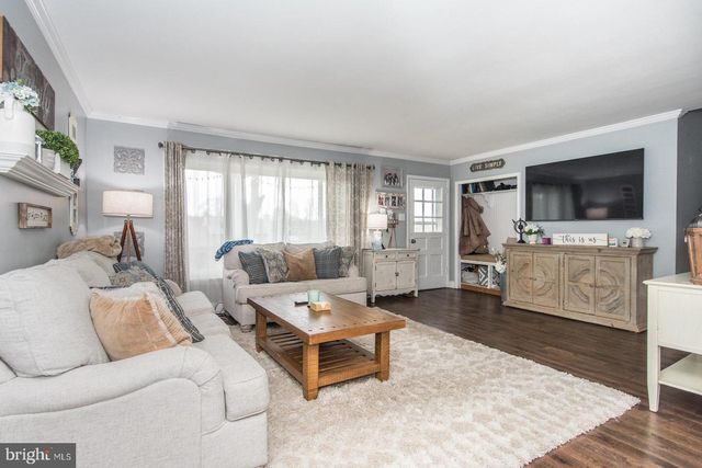 3278 OAK RD, Huntingdon Valley, PA 19006