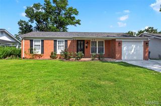 7437 Sunset Drive, Hazelwood, MO 63042
