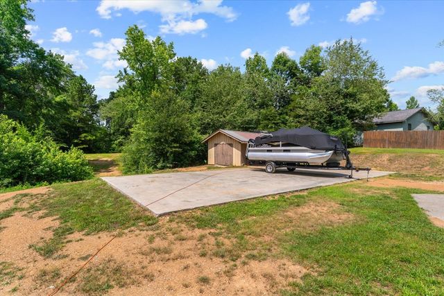 253 Love Drive, Chatsworth, GA 30705