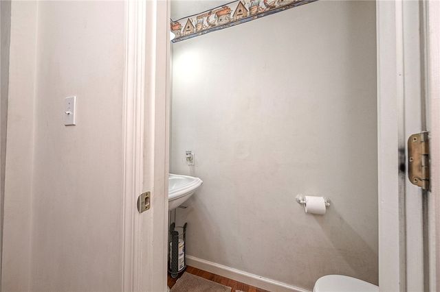 417 Farrington Dr, Seven Fields Boro, PA 16046