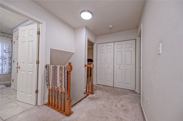 417 Farrington Dr, Seven Fields Boro, PA 16046