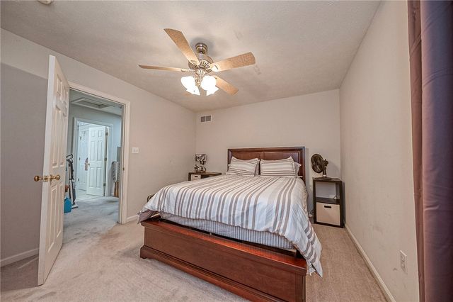 417 Farrington Dr, Seven Fields Boro, PA 16046
