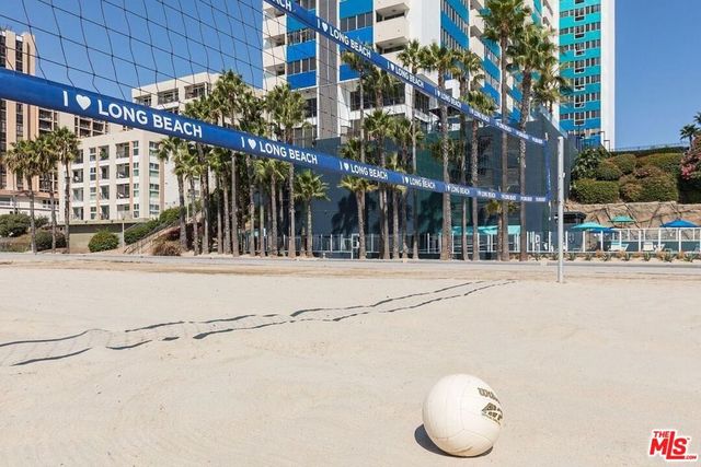 25 15th Place 101, Long Beach, CA 90802