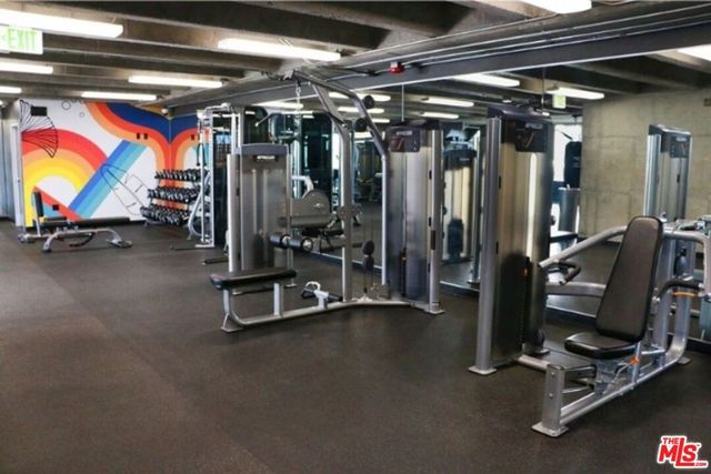 25 15th Place 101, Long Beach, CA 90802