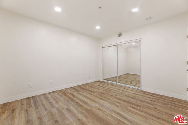 25 15th Place 101, Long Beach, CA 90802