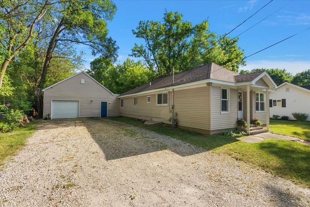 78 Carrie Street NW, Sparta, MI 49345