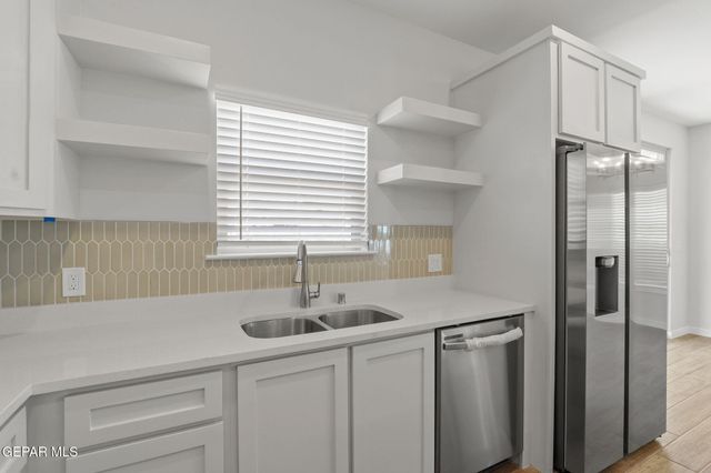 601 Espa Court, Vinton, TX 79821