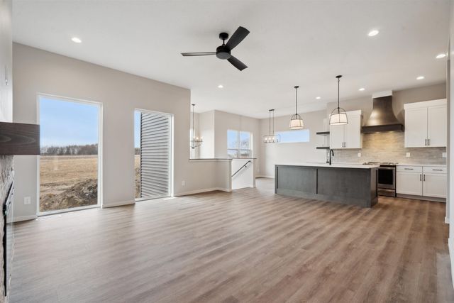 2826 Autumn Woods Drive, Cedar Falls, IA 50613