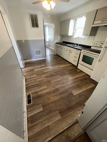 22 W Tennessee Street, Evansville, IN 47710