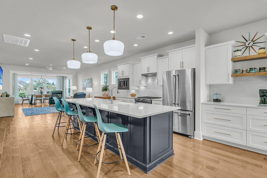 Image 10 of property listing at 108 Cardinal Cove Lane, Summerville, SC 29486