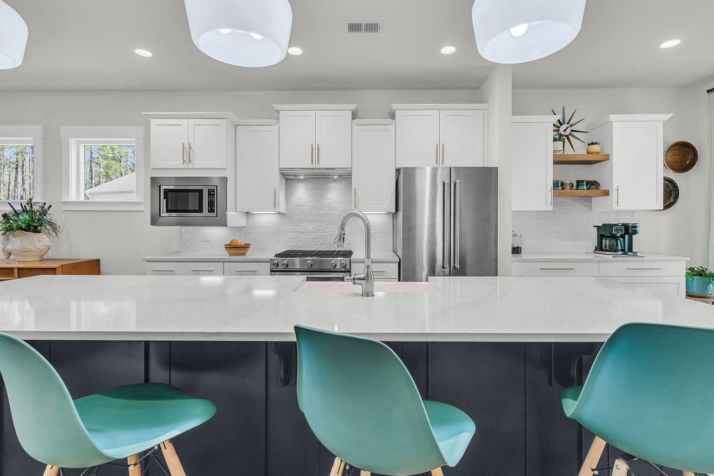 Image 12 of property listing at 108 Cardinal Cove Lane, Summerville, SC 29486