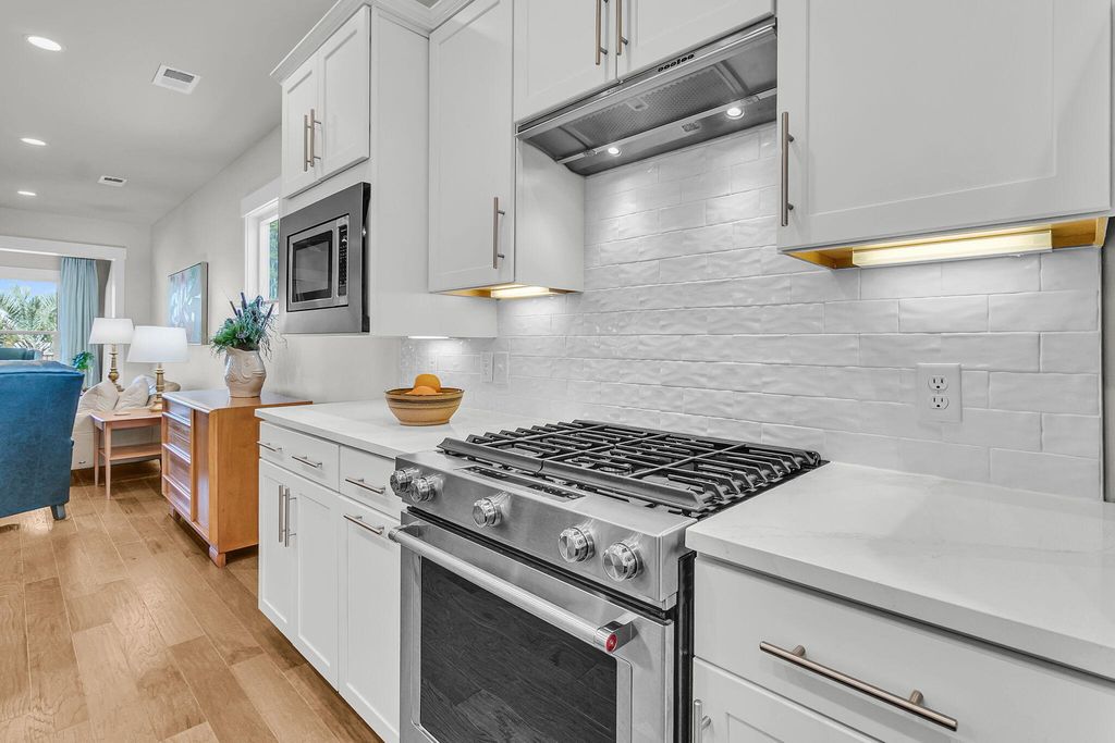 Image 14 of property listing at 108 Cardinal Cove Lane, Summerville, SC 29486