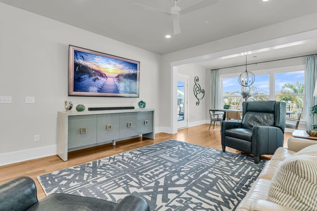 Image 19 of property listing at 108 Cardinal Cove Lane, Summerville, SC 29486