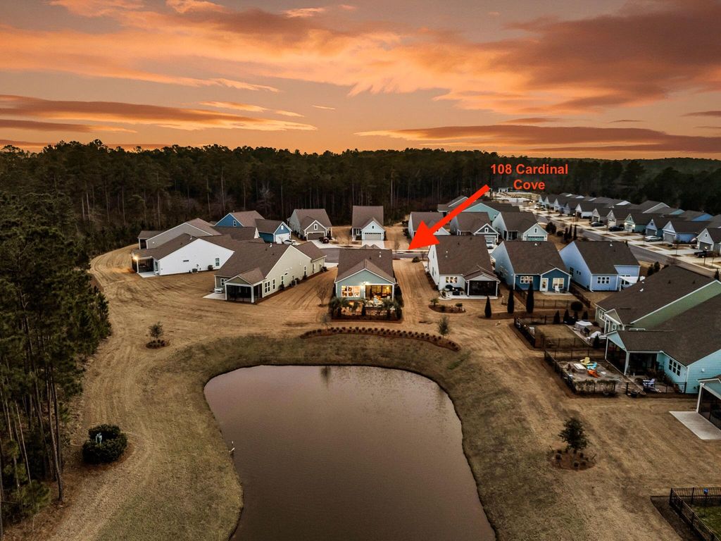 Image 2 of property listing at 108 Cardinal Cove Lane, Summerville, SC 29486