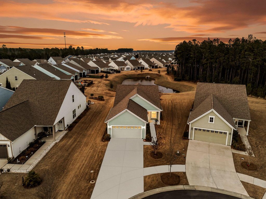 Image 3 of property listing at 108 Cardinal Cove Lane, Summerville, SC 29486