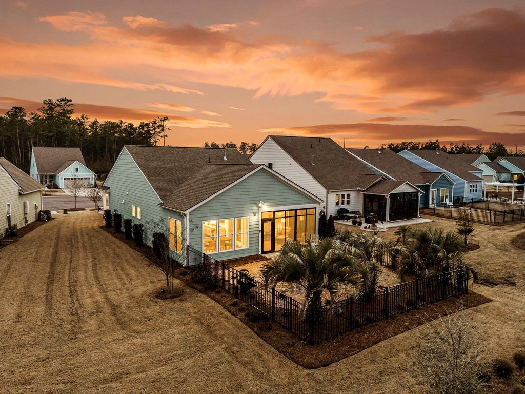 Image 37 of property listing at 108 Cardinal Cove Lane, Summerville, SC 29486