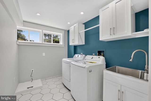 1915 SHANNON CT, Alexandria, VA 22306