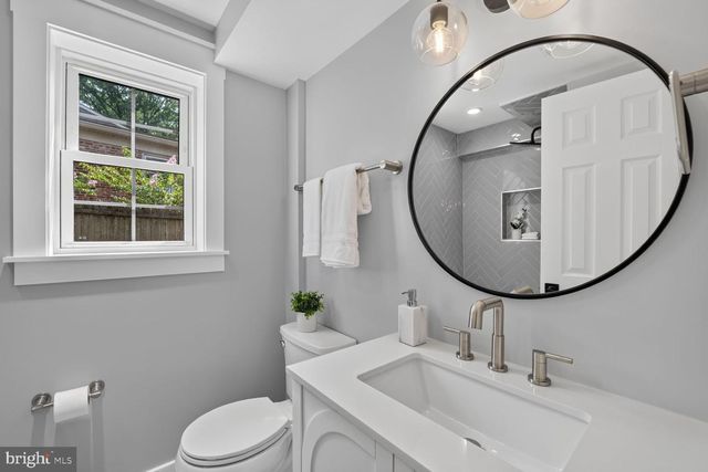 1915 SHANNON CT, Alexandria, VA 22306