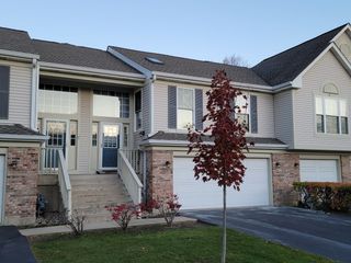 2765 S Cedar Glen Drive, Arlington Heights, IL 60005