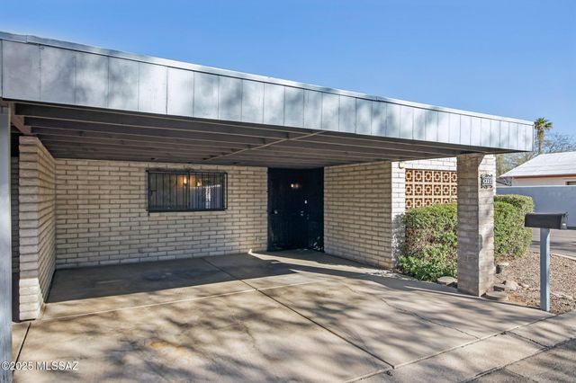 4331 E Hampton Circle S, Tucson, AZ 85712