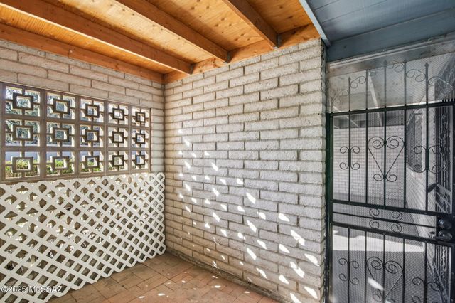 4331 E Hampton Circle S, Tucson, AZ 85712