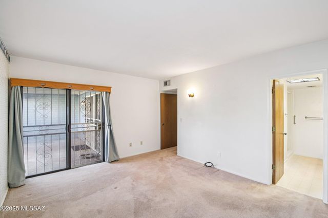 4331 E Hampton Circle S, Tucson, AZ 85712