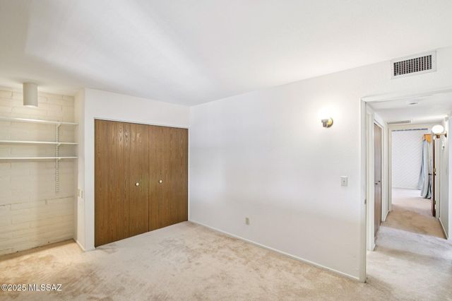 4331 E Hampton Circle S, Tucson, AZ 85712