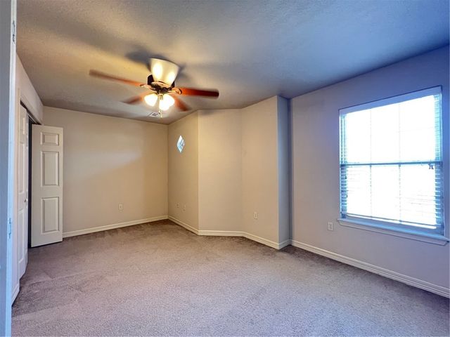 1790 N Chestnut Avenue, Fayetteville, AR 72703