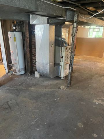 1443 175th Street, Hammond, IN 46324