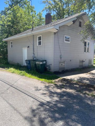 1443 175th Street, Hammond, IN 46324