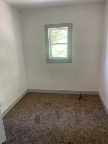1443 175th Street, Hammond, IN 46324