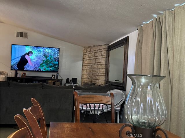 5610 Ensenada Way, Riverside, CA 92504