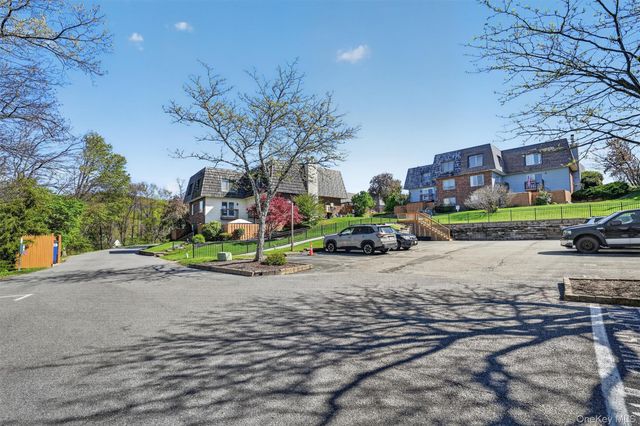 12 Laudaten Way, Warwick, NY 10990