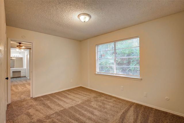 609-611 Melbourne Road, Hurst, TX 76053