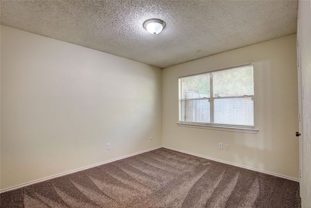 609-611 Melbourne Road, Hurst, TX 76053