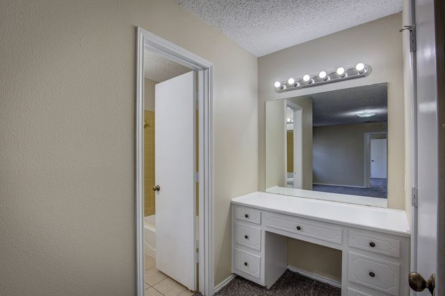 609-611 Melbourne Road, Hurst, TX 76053