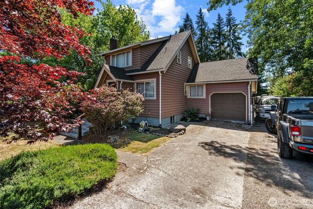 3301 Columbia Heights Road, Longview, WA 98632