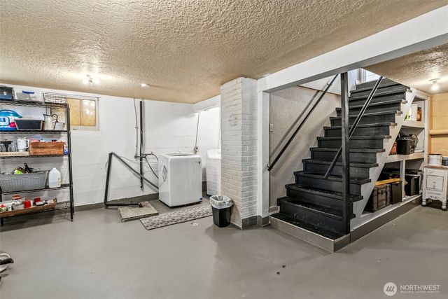 3301 Columbia Heights Road, Longview, WA 98632