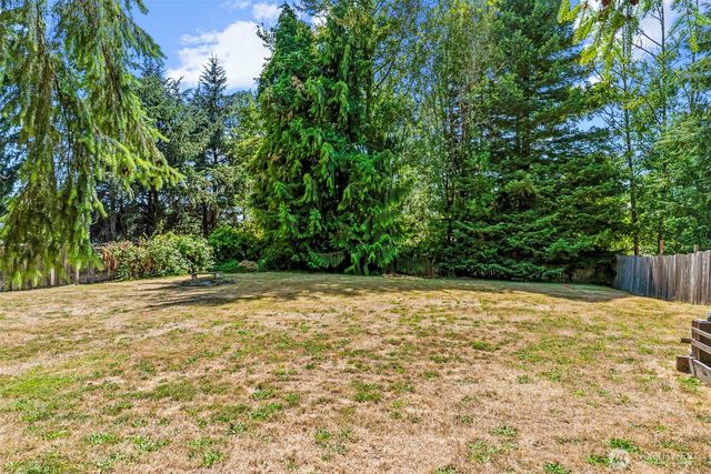 3301 Columbia Heights Road, Longview, WA 98632