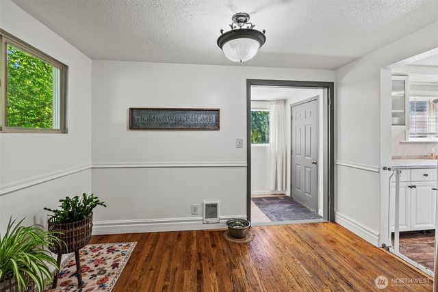3301 Columbia Heights Road, Longview, WA 98632