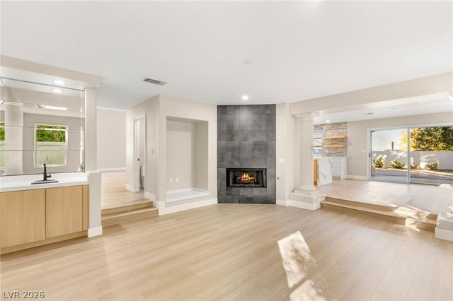 2104 Inverness Drive, Henderson, NV 89074