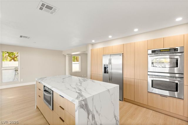 2104 Inverness Drive, Henderson, NV 89074