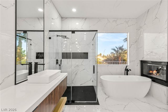 2104 Inverness Drive, Henderson, NV 89074