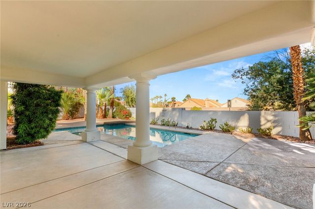2104 Inverness Drive, Henderson, NV 89074