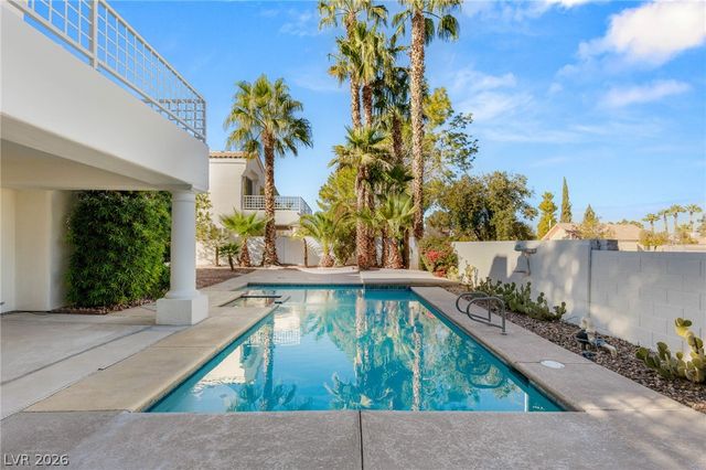 2104 Inverness Drive, Henderson, NV 89074