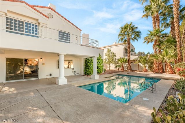 2104 Inverness Drive, Henderson, NV 89074