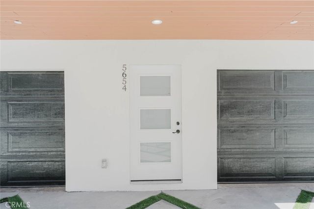5654 Cartwright Avenue, North Hollywood, CA 91601