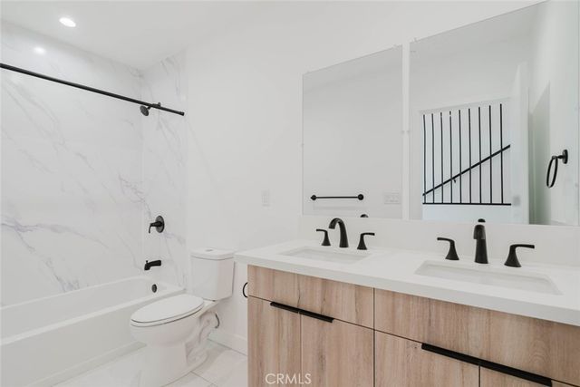 5654 Cartwright Avenue, North Hollywood, CA 91601